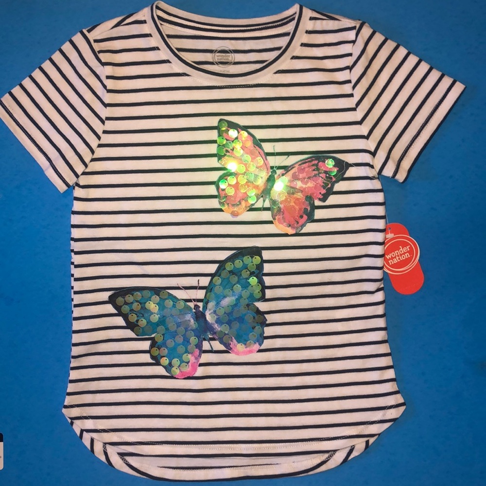 Wonder Nation Girl’s T-shirt/Blouse Butterflies